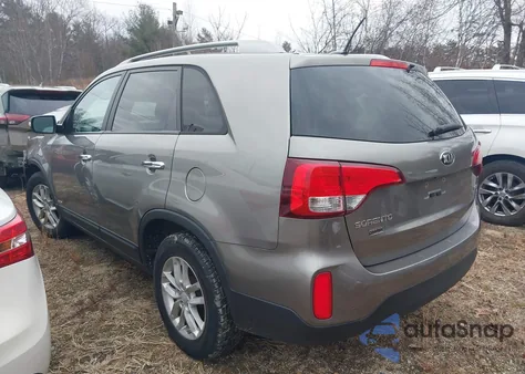 2015 Kia Sorento Lx z USA, uszkodzony, nr VIN 5XYKTDA66FG639576